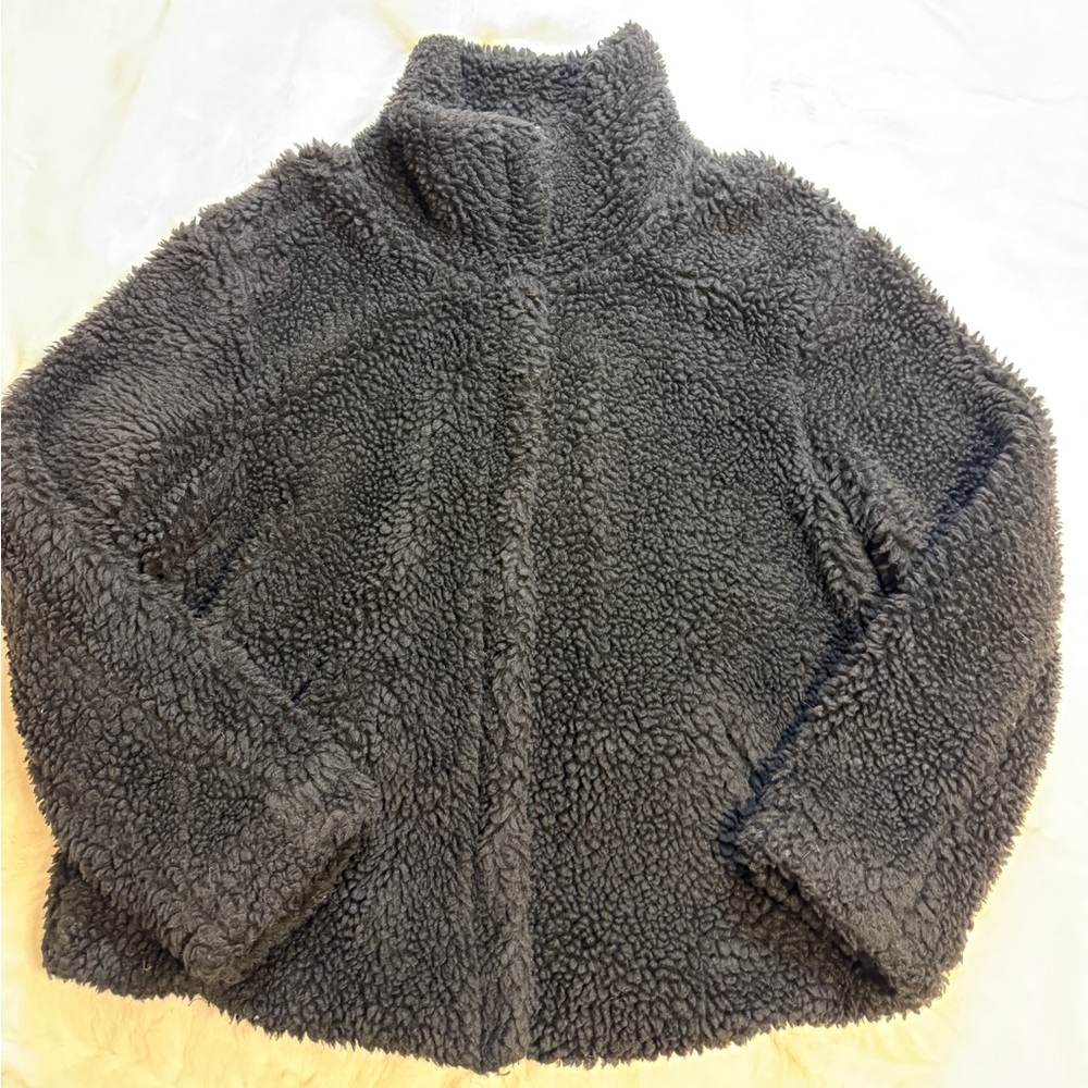PacSun Small Cozy Black Sherpa Jacket